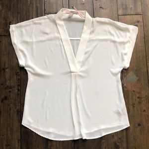 NWT Forever 21 Ivory Short Sleeve Top XS
